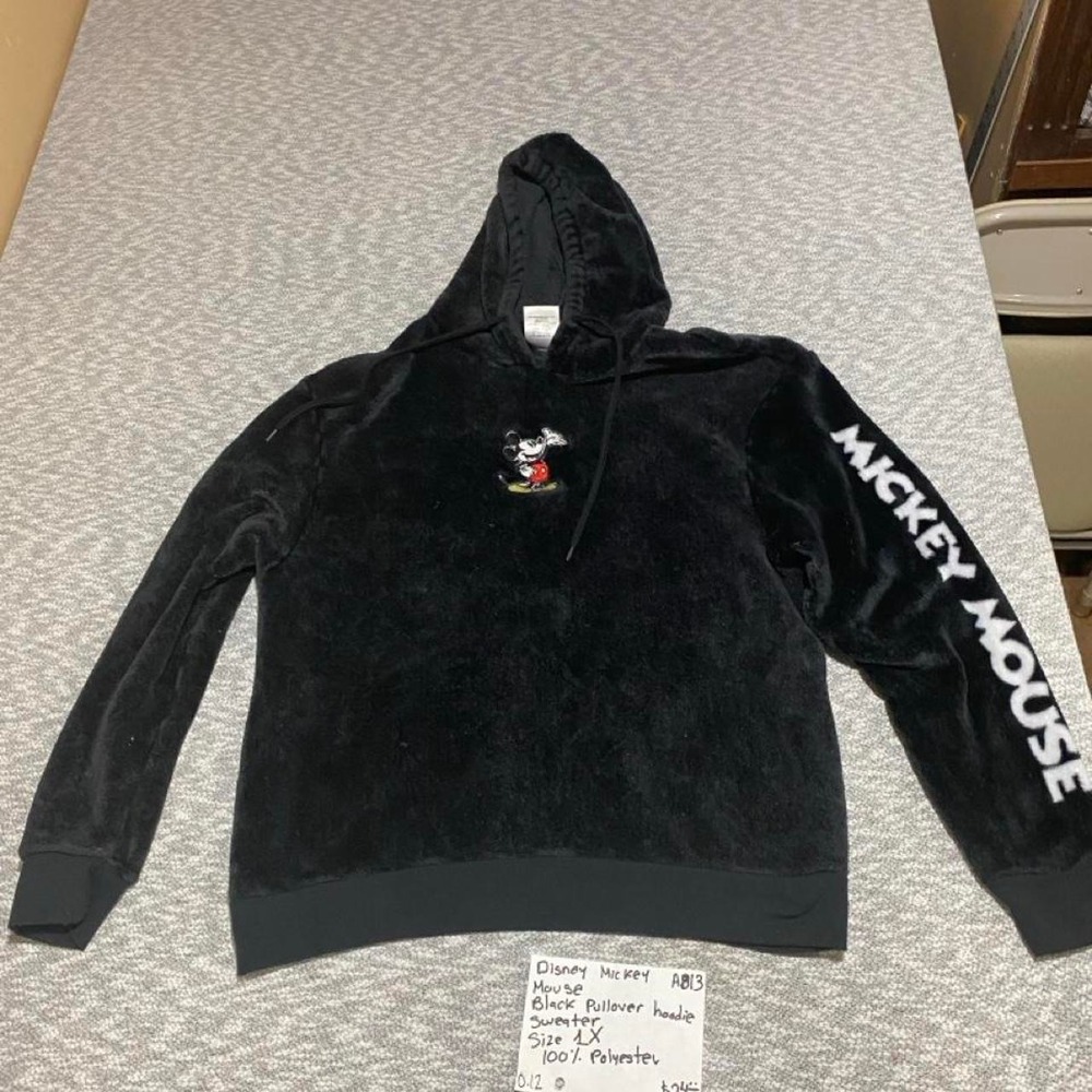 Disney Mickey Mouse black hoodie pullover Size 1X. SKU-A813#velvet